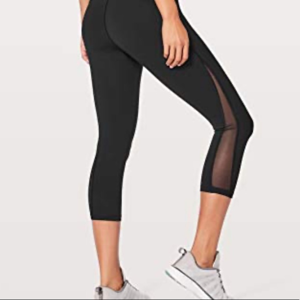 Black lululemon Capri leggings